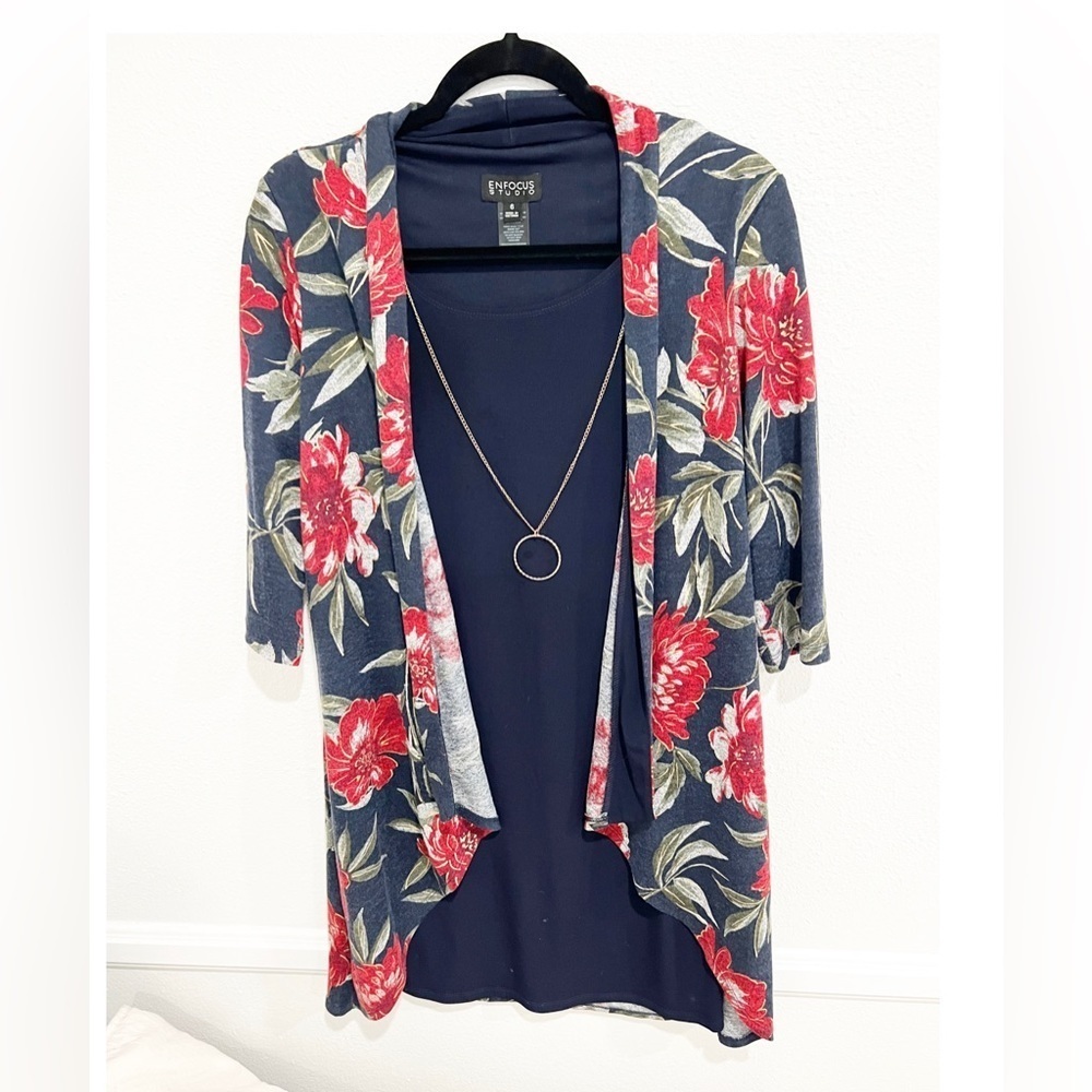 🌿🌻💫🍃🌟Enfocus size 6 floral dress with attached outer layer🌿💫🌻🍃